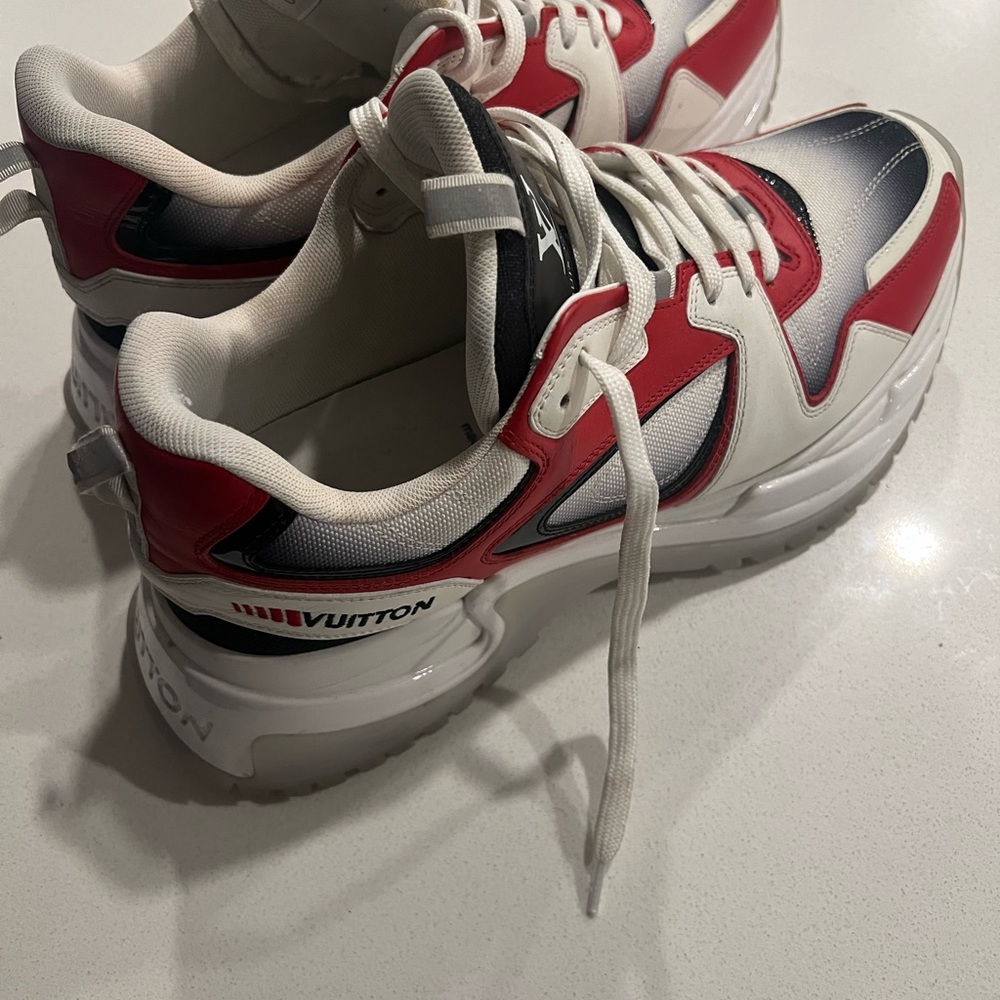 Authentic Louis Vuitton sneakers men - Picture 3 of 6